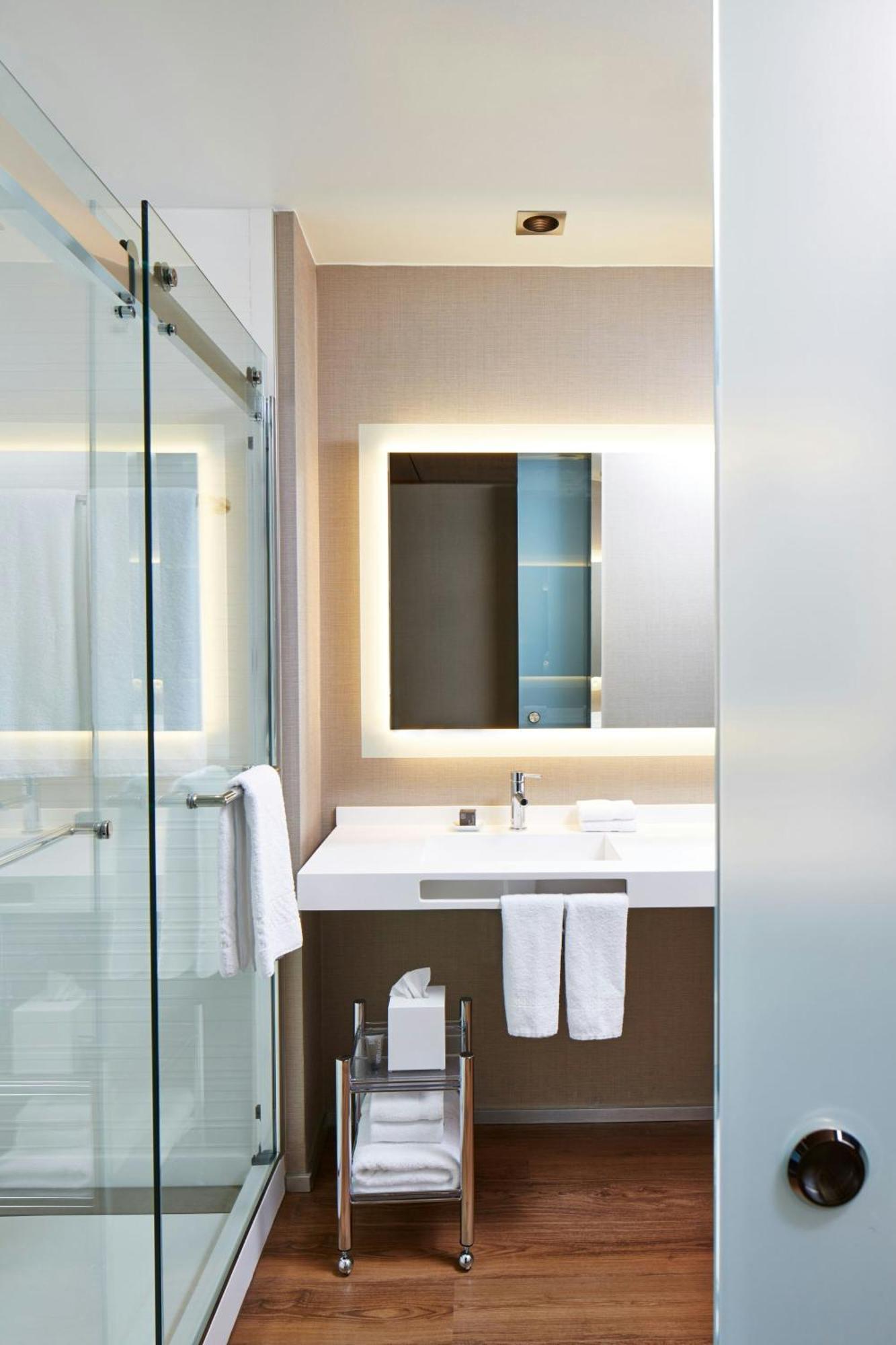 Hotel Ac By Marriott Buckhead At Phipps Plaza