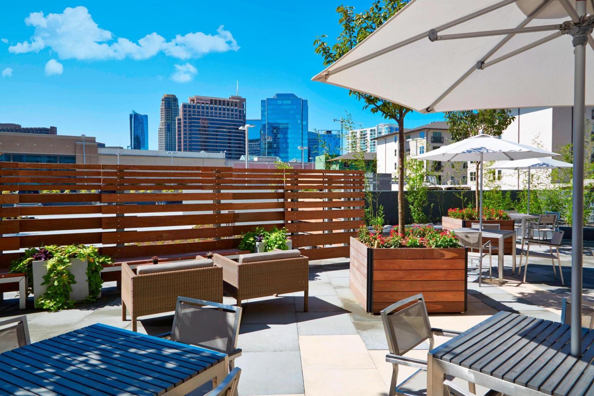 Ac By Marriott Buckhead At Phipps Plaza 4*