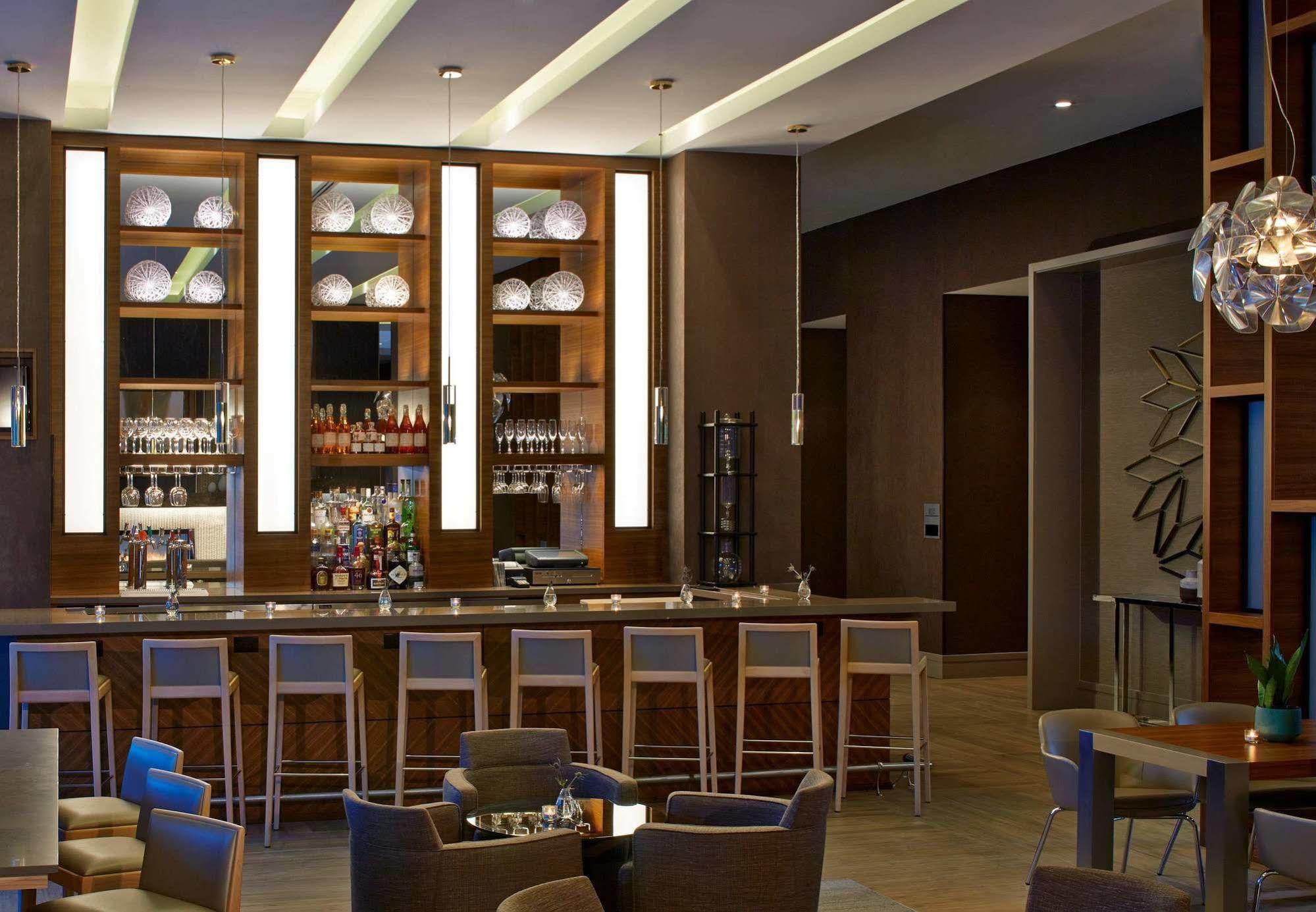 Hotel Ac By Marriott Buckhead At Phipps Plaza 4*