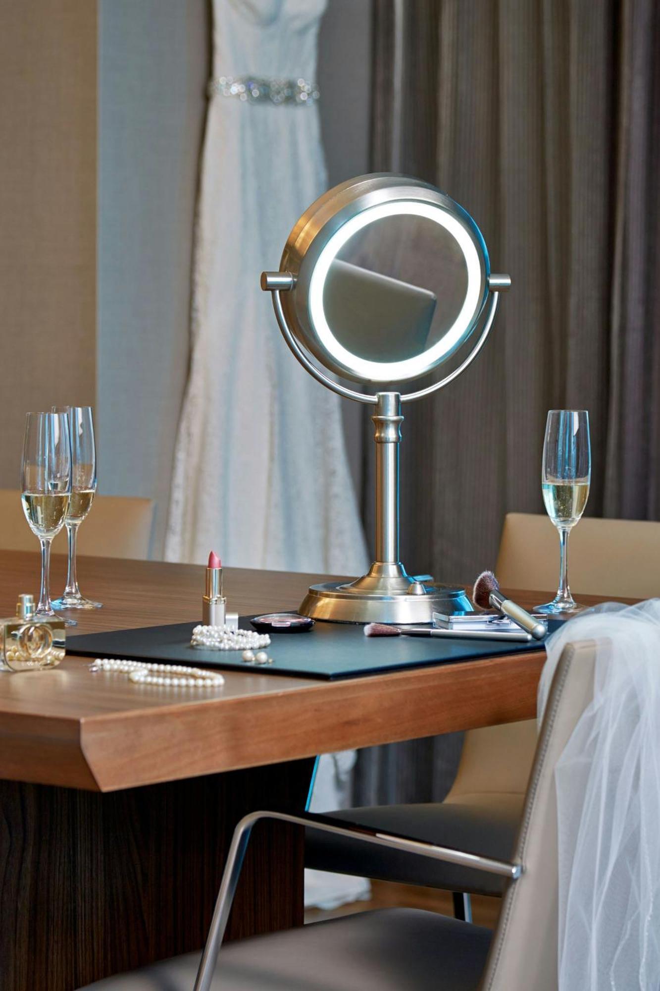Hotel Ac By Marriott Buckhead At Phipps Plaza 4*